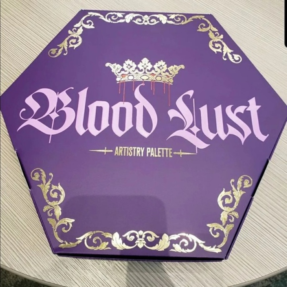 NIB 🩸 BloodLust Palette 👑
